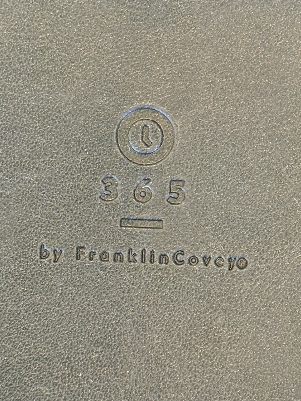 Franklin Covey Black Signature Leather Zipper Planner Binder - Picture 8 of 8